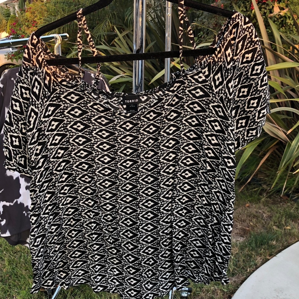 Black and White Patterned Blouse